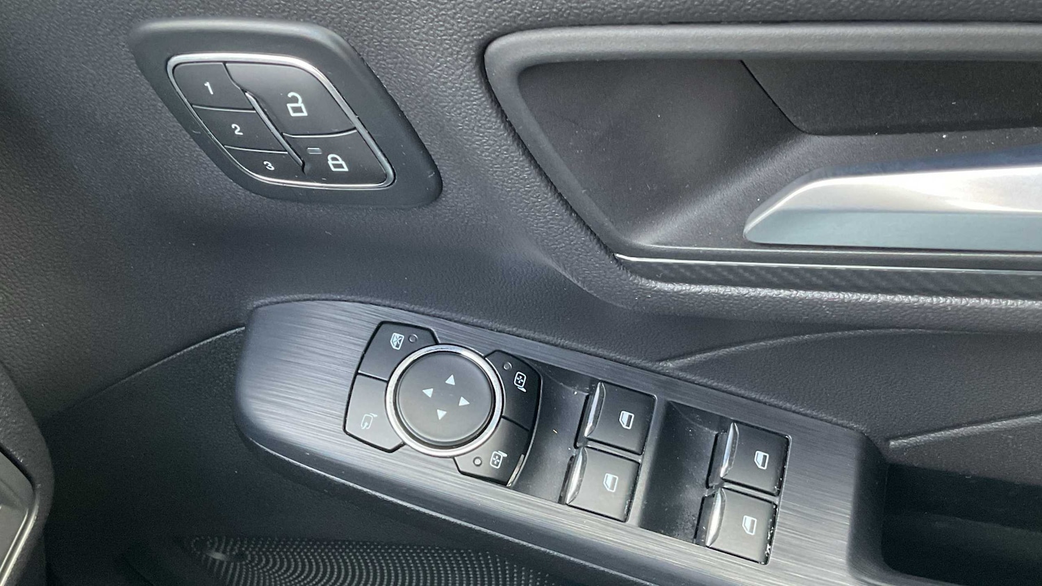 Used Ford Kuga 2024 for sale - 75930985: Photo 31