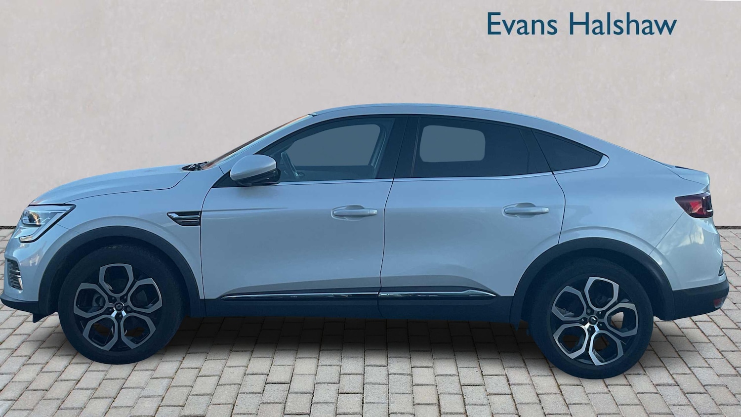 Used Renault Arkana 2023 for sale - 78187769: Photo 3