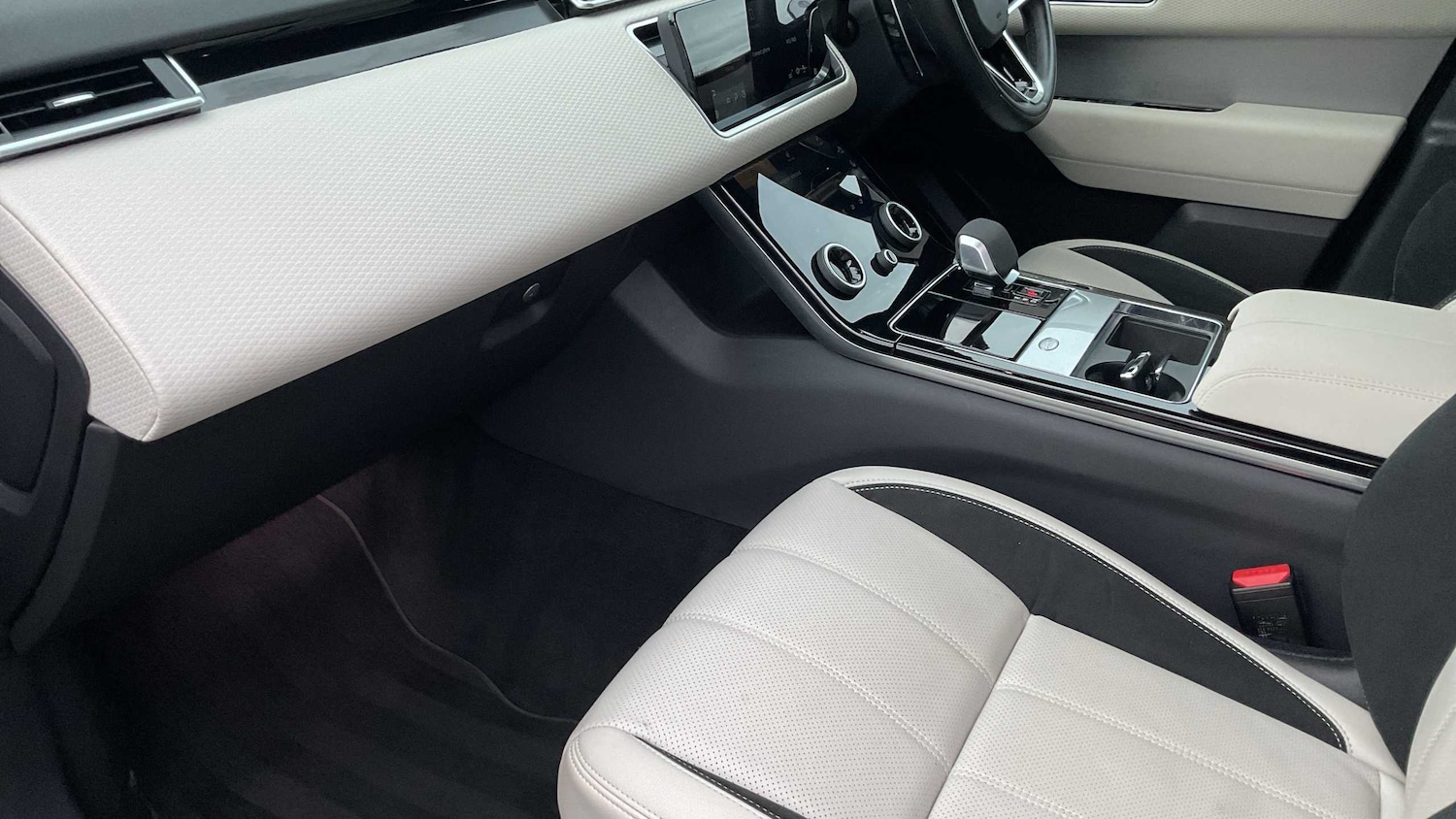 Used Land Rover Range Rover Velar 2022 for sale - 76475932: Photo 13