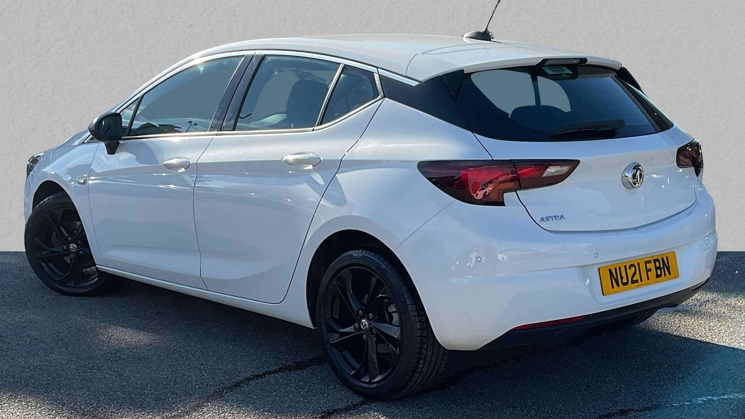 Used Vauxhall Astra 2021 for sale - 75981419: Photo 2