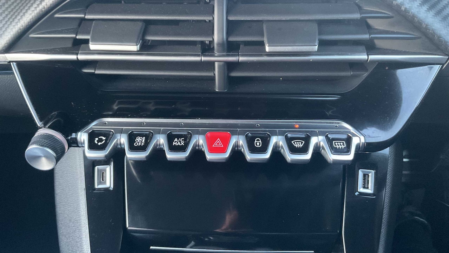 Used Peugeot 208 2023 for sale - 76929085: Photo 17