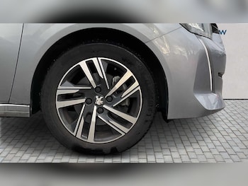 Used Peugeot 208 2023 for sale - 76929085: Photo