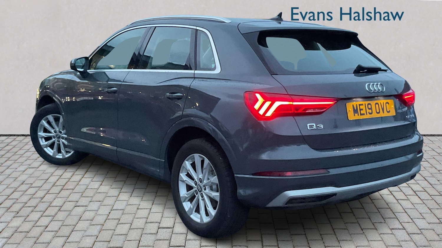 Used Audi Q3 2019 for sale - 76553118: Photo 2