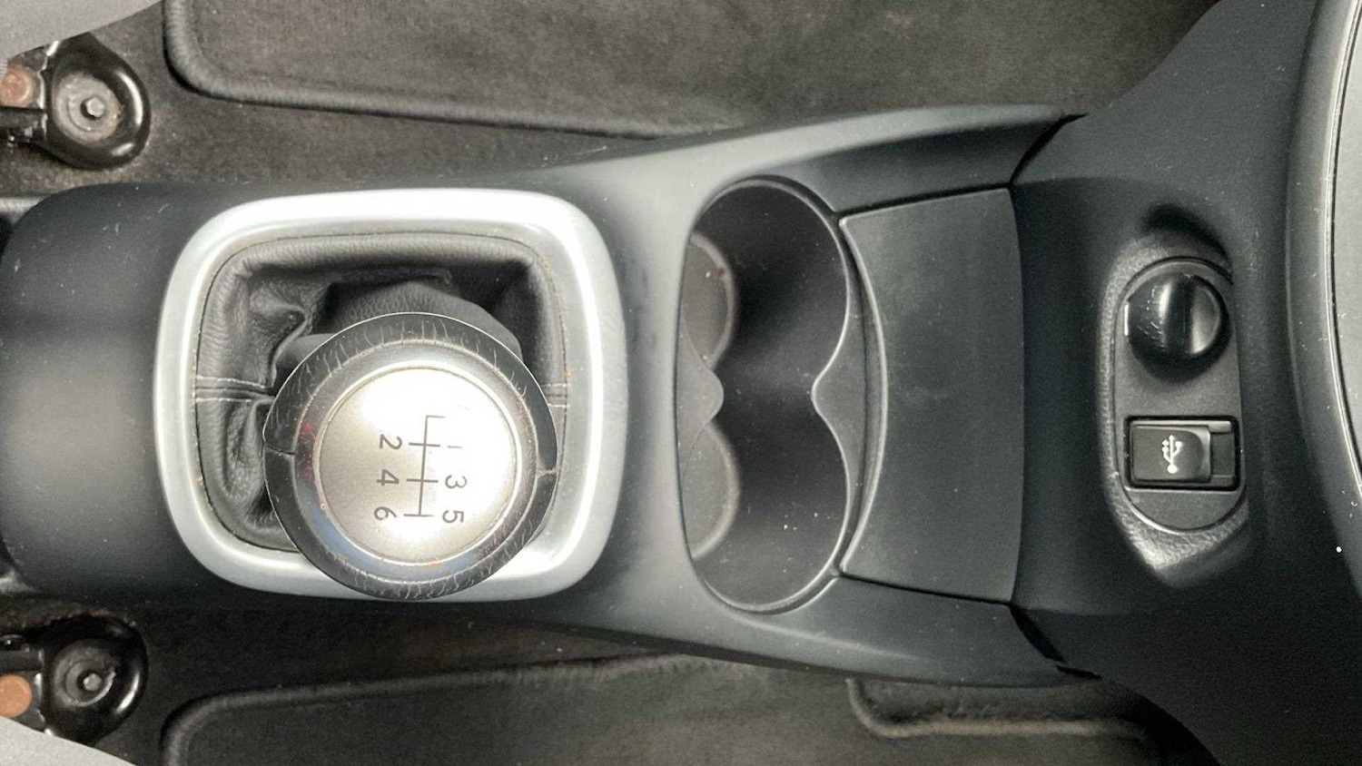 Used Toyota Yaris 2015 for sale - 76045025: Photo 22