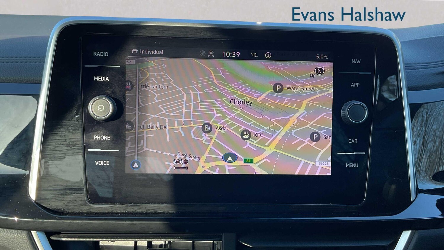 Used Volkswagen T-Roc 2023 for sale - 77810897: Photo 16