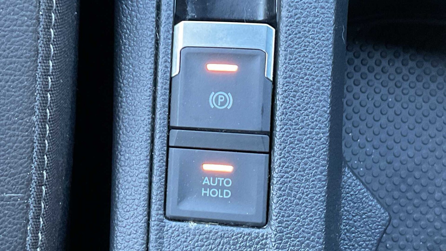 Used Volkswagen T-Roc 2023 for sale - 77810897: Photo 22