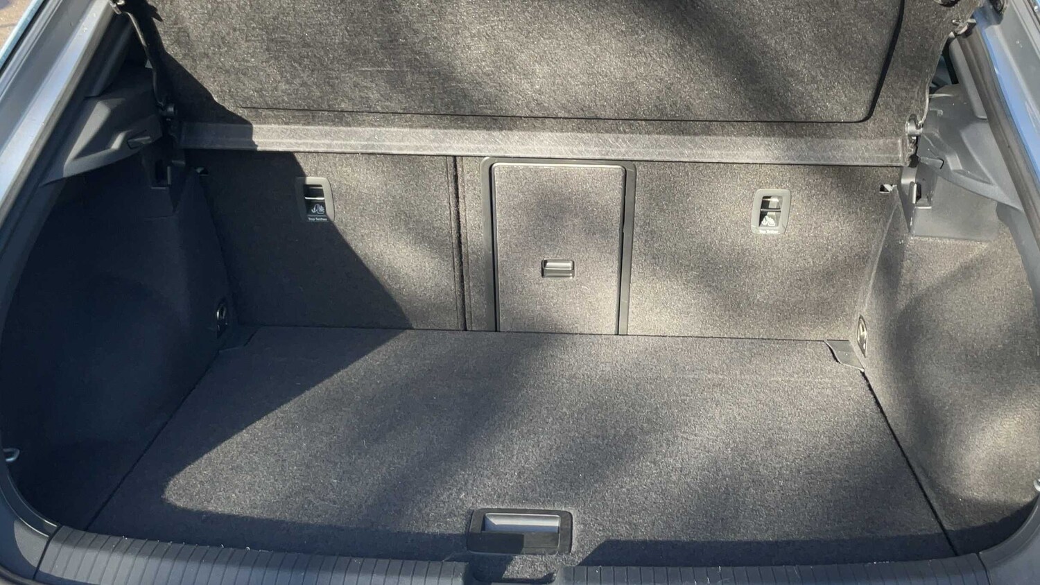 Used Volkswagen T-Roc 2023 for sale - 77810897: Photo 7