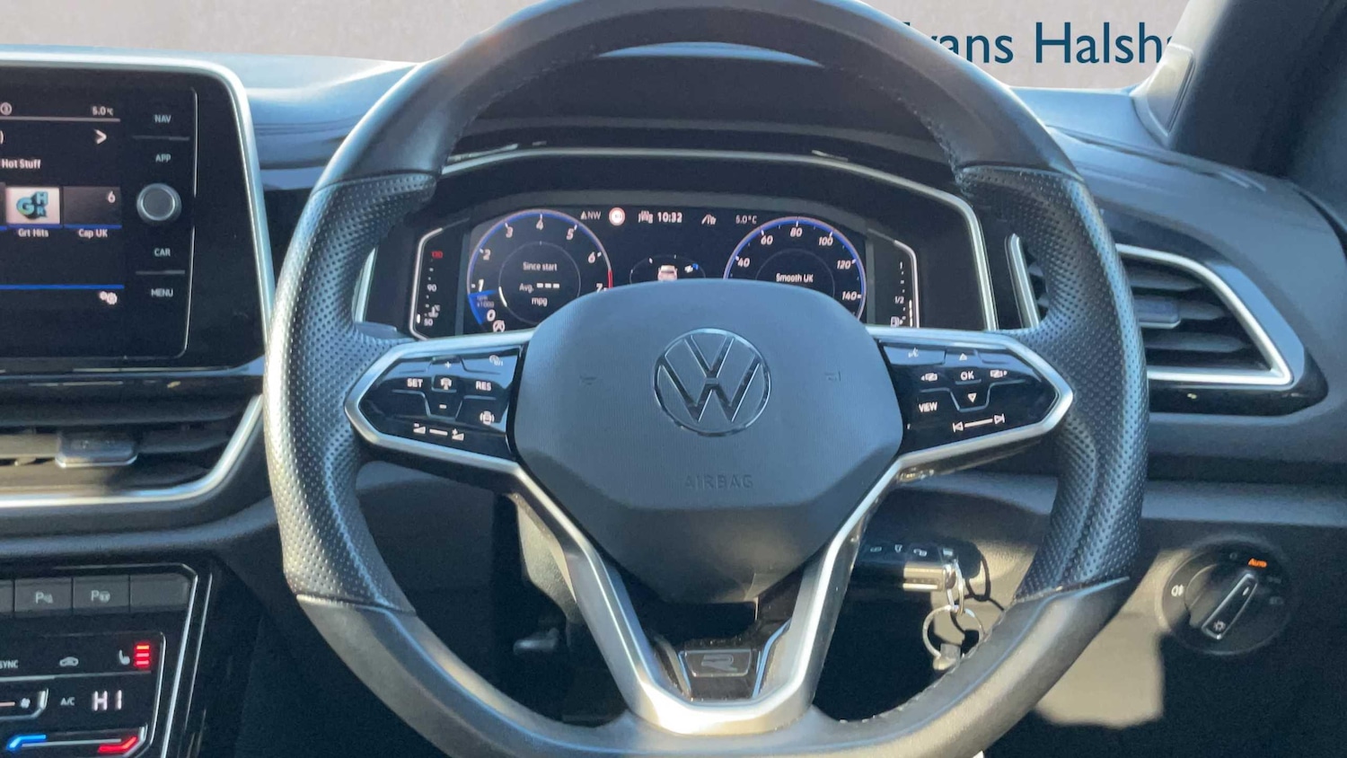 Used Volkswagen T-Roc 2023 for sale - 77810897: Photo 9