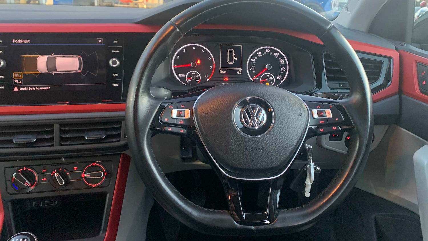 Used Volkswagen Polo 2018 for sale - 76705014: Photo 9