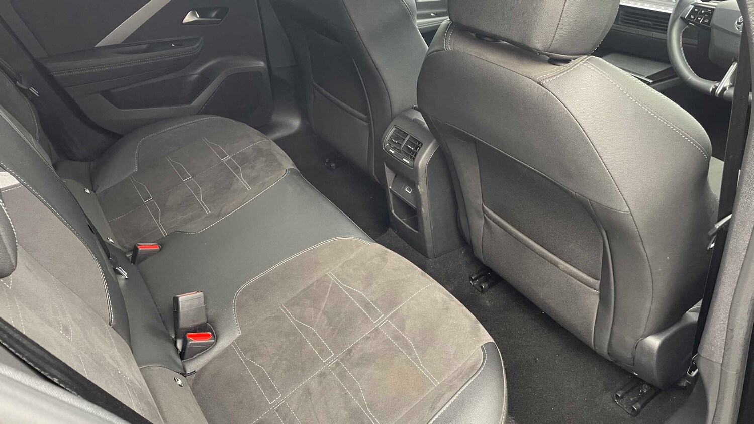 Used Vauxhall Astra for sale - 78216312: Photo 12