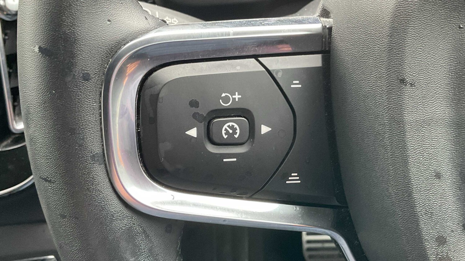 Used Volvo XC40 2022 for sale - 75903057: Photo 29