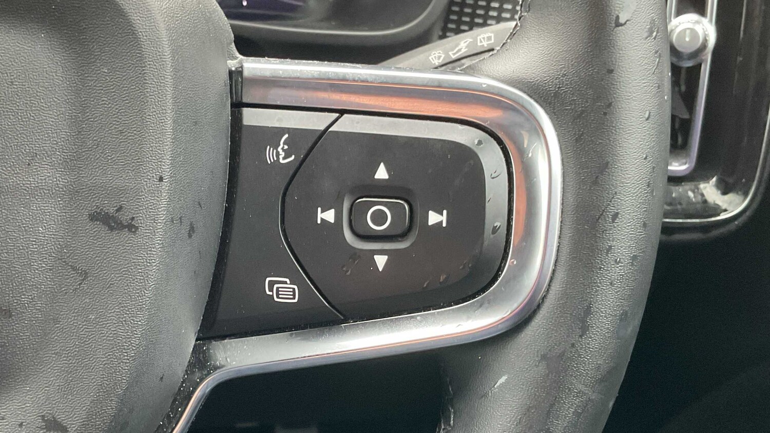 Used Volvo XC40 2022 for sale - 75903057: Photo 30