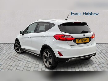 Used Ford Fiesta 2018 for sale - 76475908: Photo