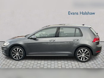 Used Volkswagen Golf 2017 for sale - 76191896: Photo