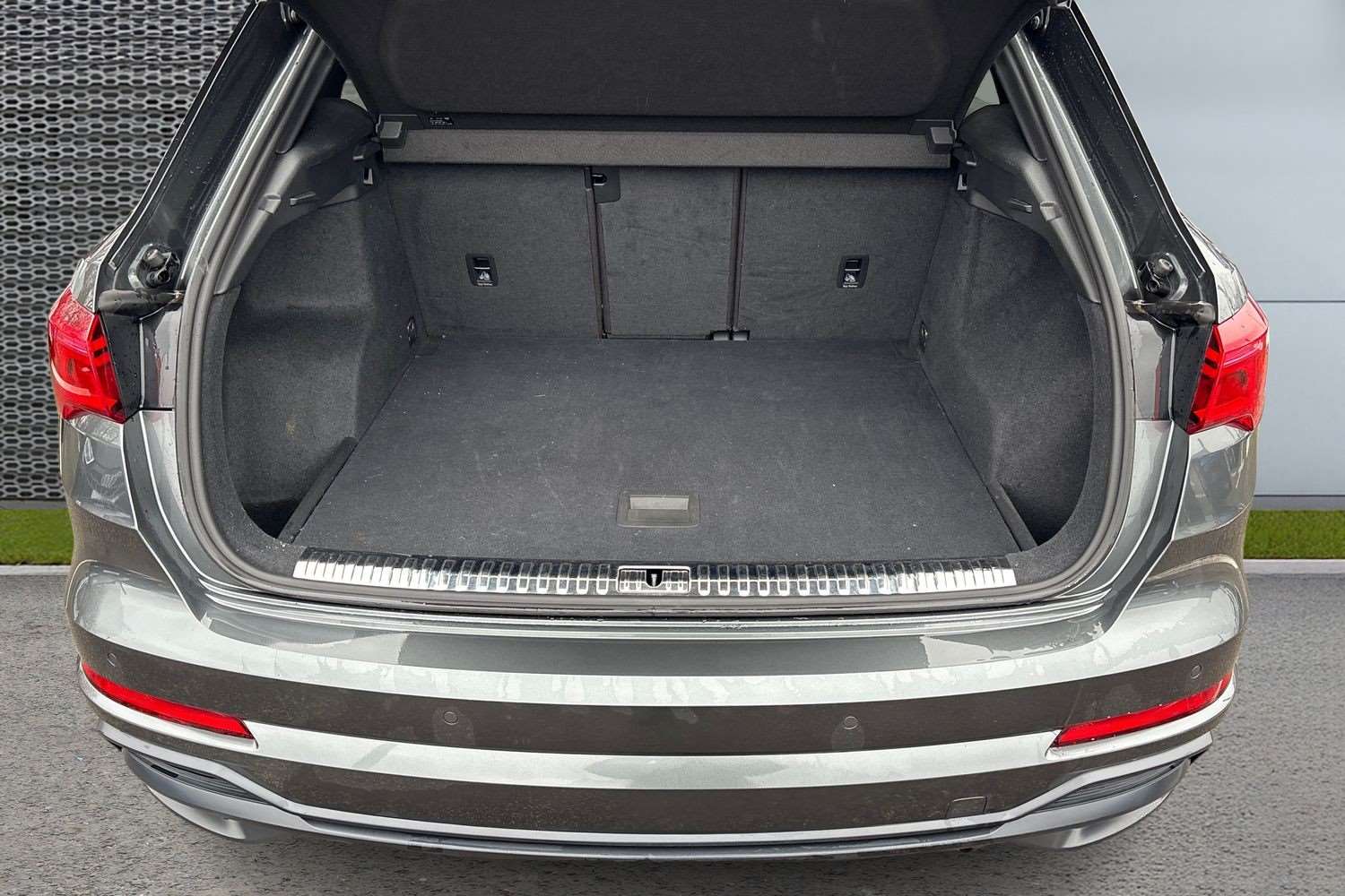 Used Audi Q3 2020 for sale - 77443348: Photo 10