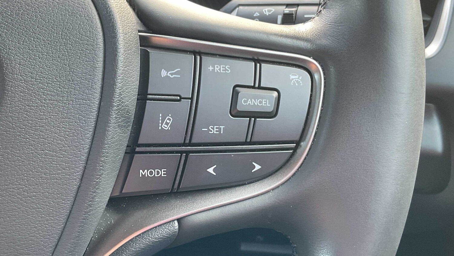 Used Lexus UX 2022 for sale - 76016040: Photo 33