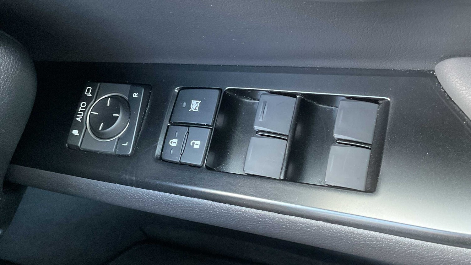 Used Lexus UX 2022 for sale - 76016040: Photo 34