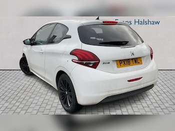Used Peugeot 208 2018 for sale - 77058323: Photo
