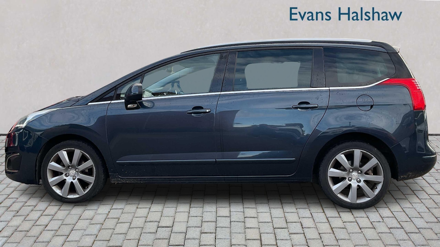 Used Peugeot 5008 2015 for sale - 76553089: Photo 4