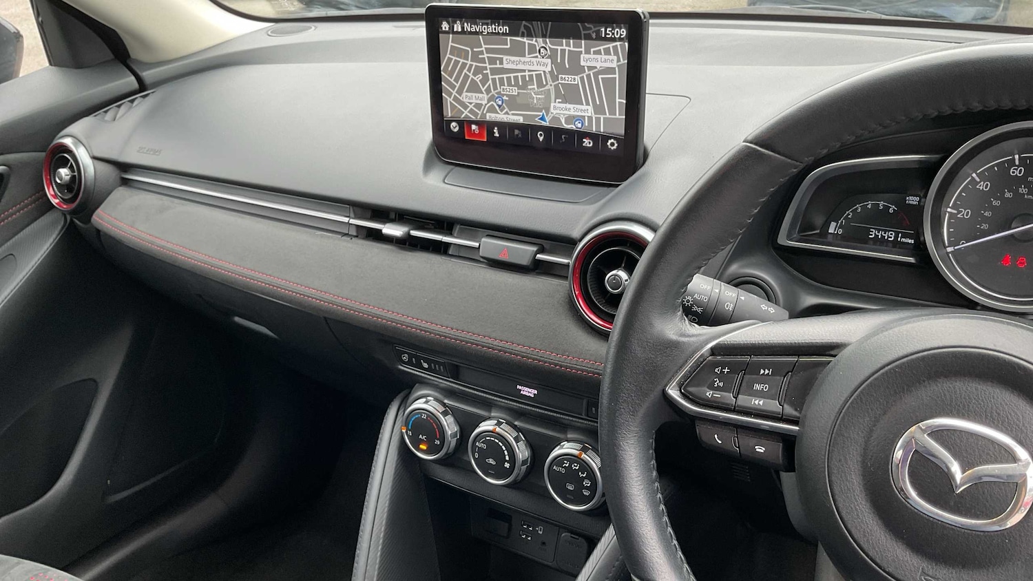 Used Mazda Mazda2 2024 for sale - 76015949: Photo 35