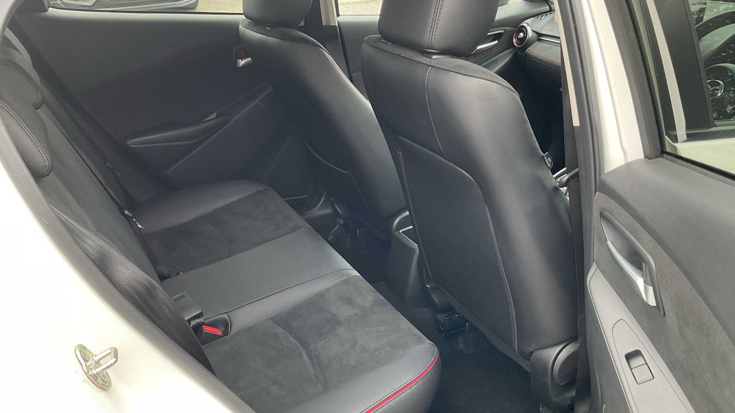 Used Mazda Mazda2 2024 for sale - 76015949: Photo 8
