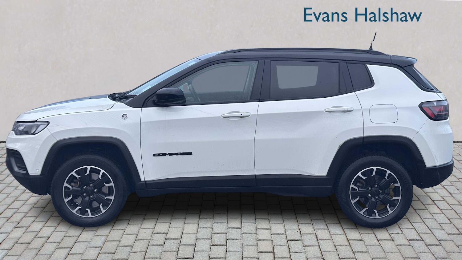 Used Jeep Compass 2023 for sale - 77232992: Photo 4