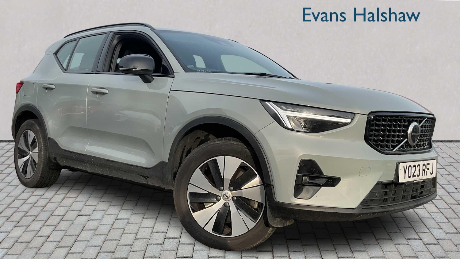 Used Volvo XC40 2023 for sale - 76435605: Photo 1