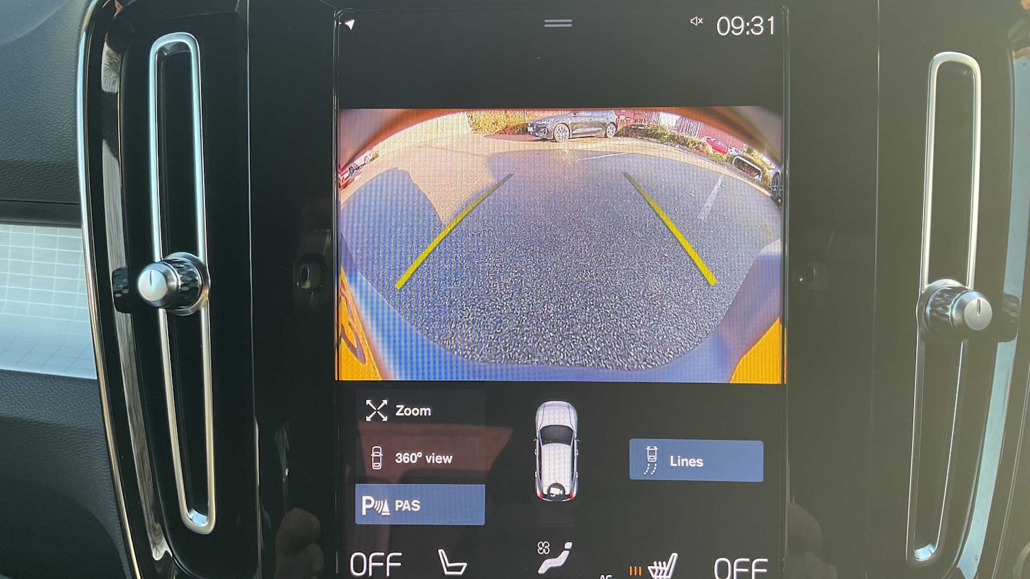 Used Volvo XC40 2023 for sale - 76435605: Photo 16