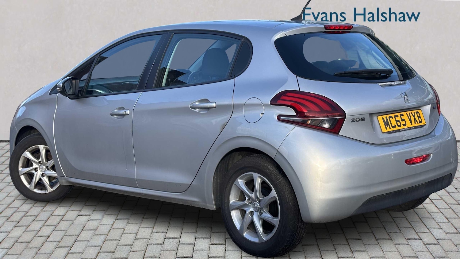 Used Peugeot 208 2016 for sale - 77135045: Photo 3
