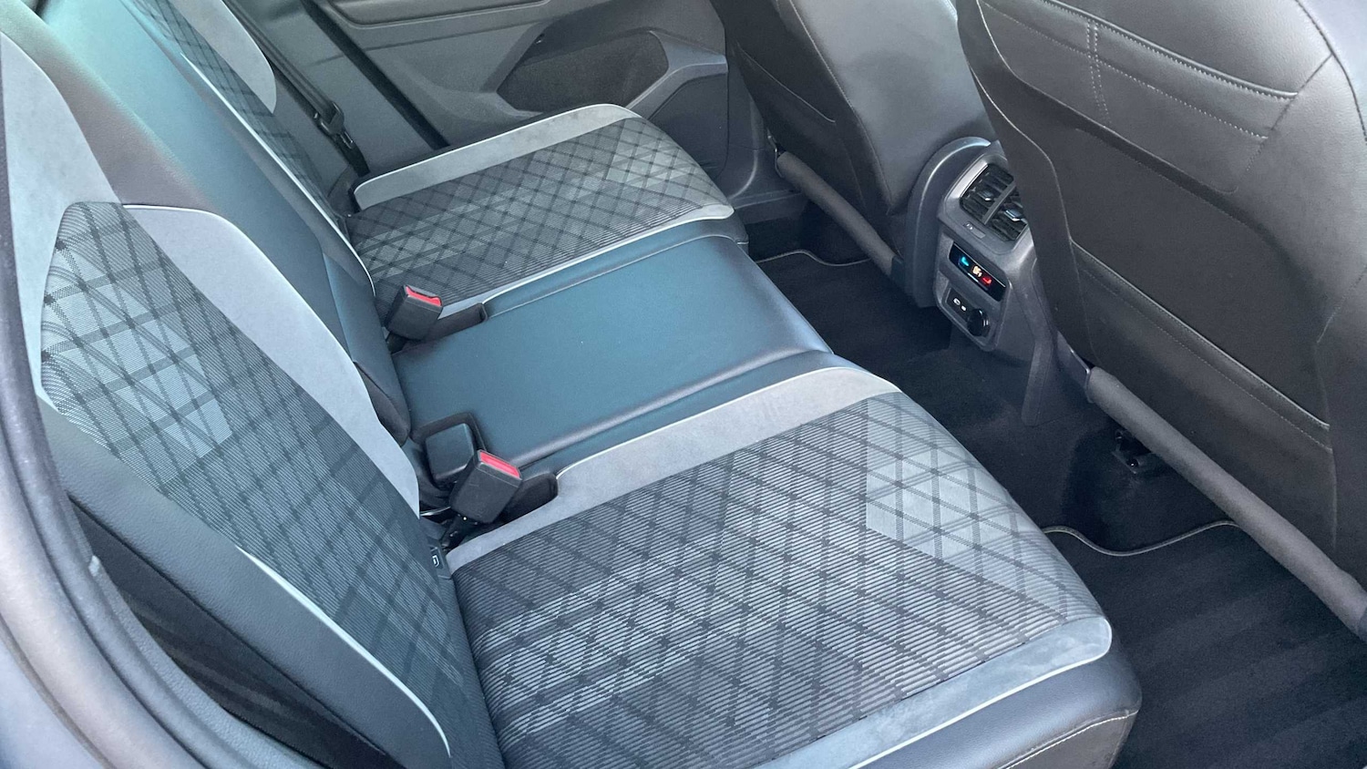 Used Volkswagen Tiguan 2023 for sale - 77500372: Photo 12