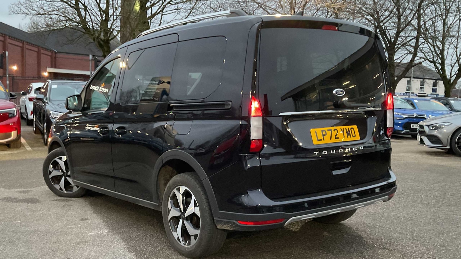 Used Ford Tourneo Connect 2023 for sale - 77628089: Photo 3