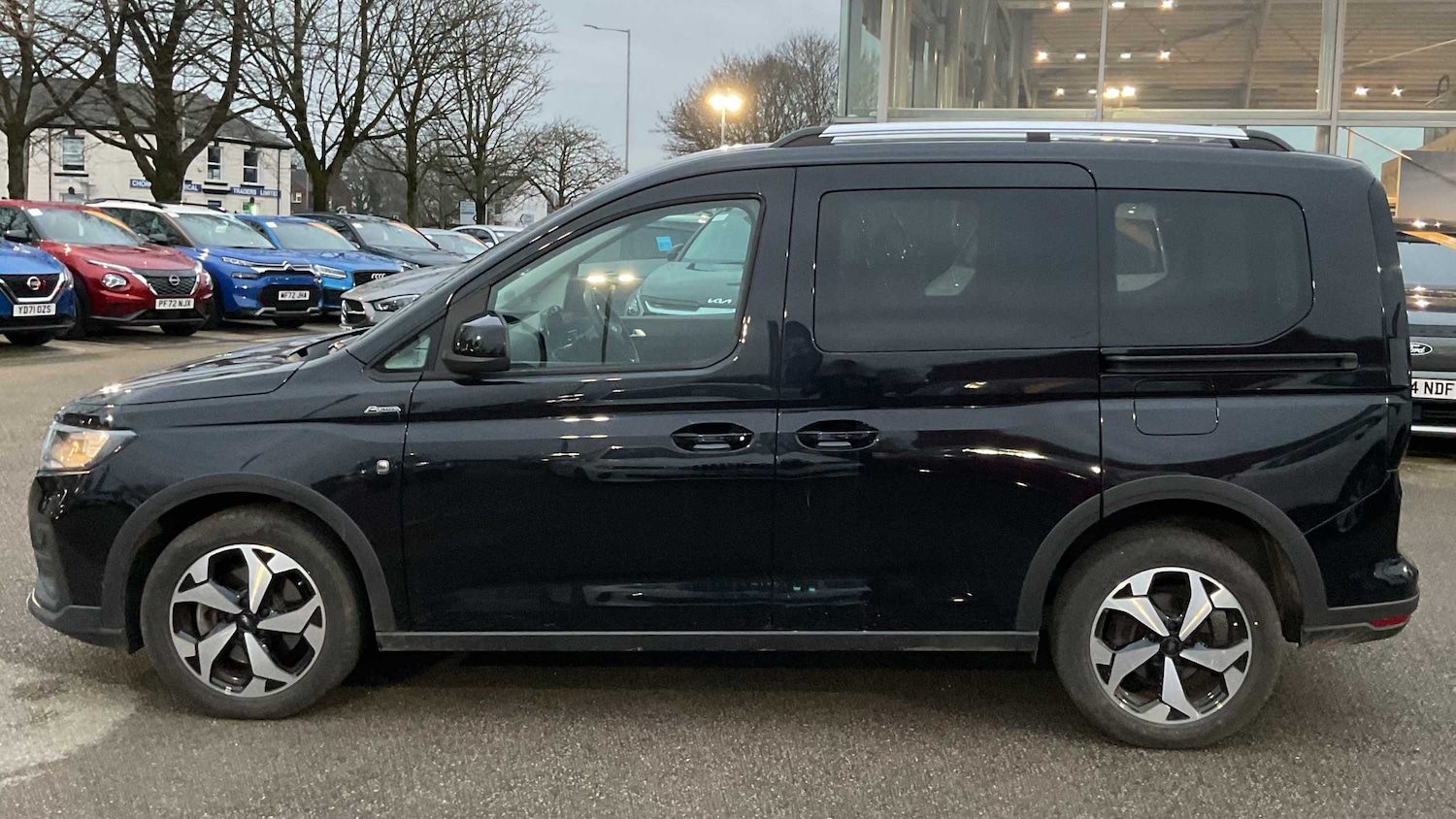 Used Ford Tourneo Connect 2023 for sale - 77628089: Photo 4