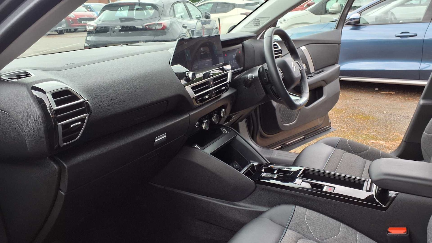 Used Citroen C4 2023 for sale - 76169976: Photo 10