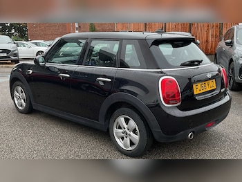 Used MINI Hatch 2018 for sale - 76141506: Photo