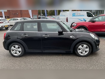Used MINI Hatch 2018 for sale - 76141506: Photo