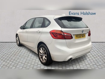 Used BMW 2 Series 2018 for sale - 76141476: Photo