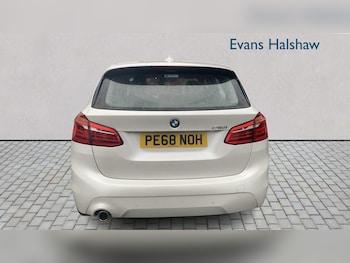 Used BMW 2 Series 2018 for sale - 76141476: Photo