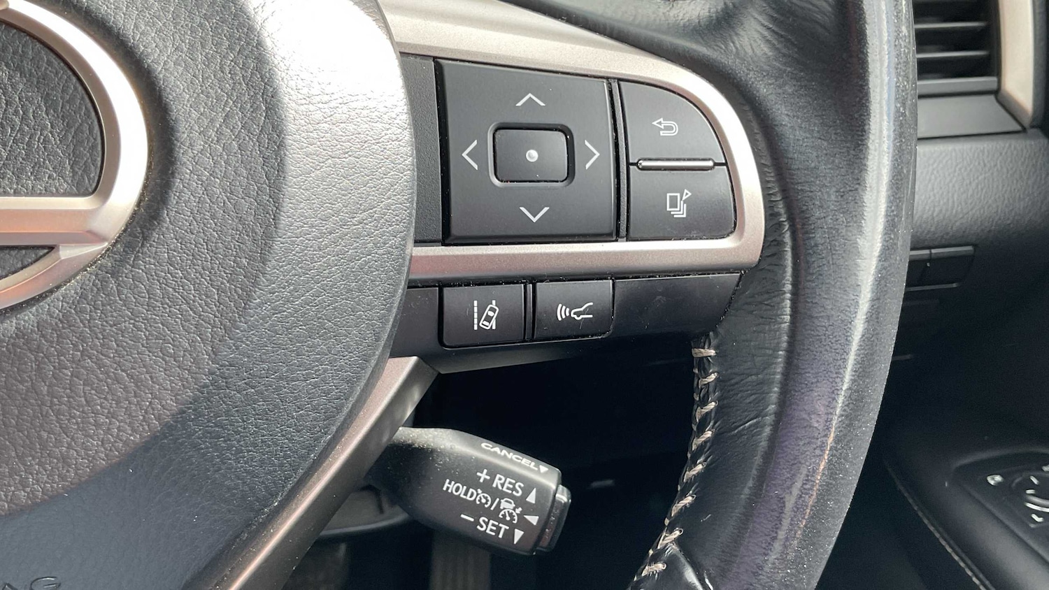 Used Lexus RX 2016 for sale - 76515510: Photo 30