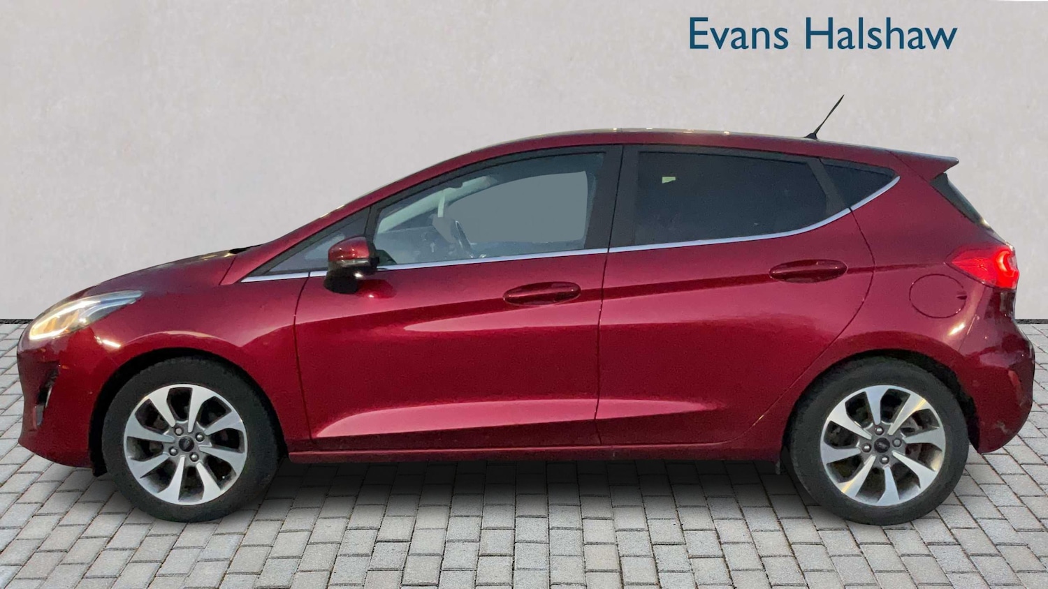 Used Ford Fiesta 2018 for sale - 77348008: Photo 4