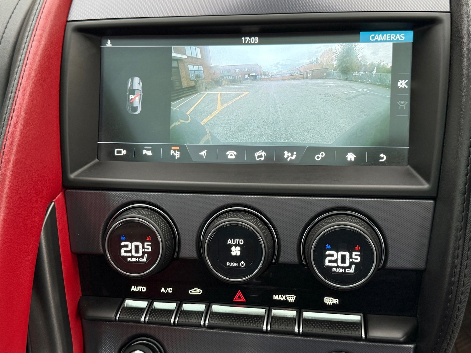 Used Jaguar F-Type 2018 for sale - 76455619: Photo 13