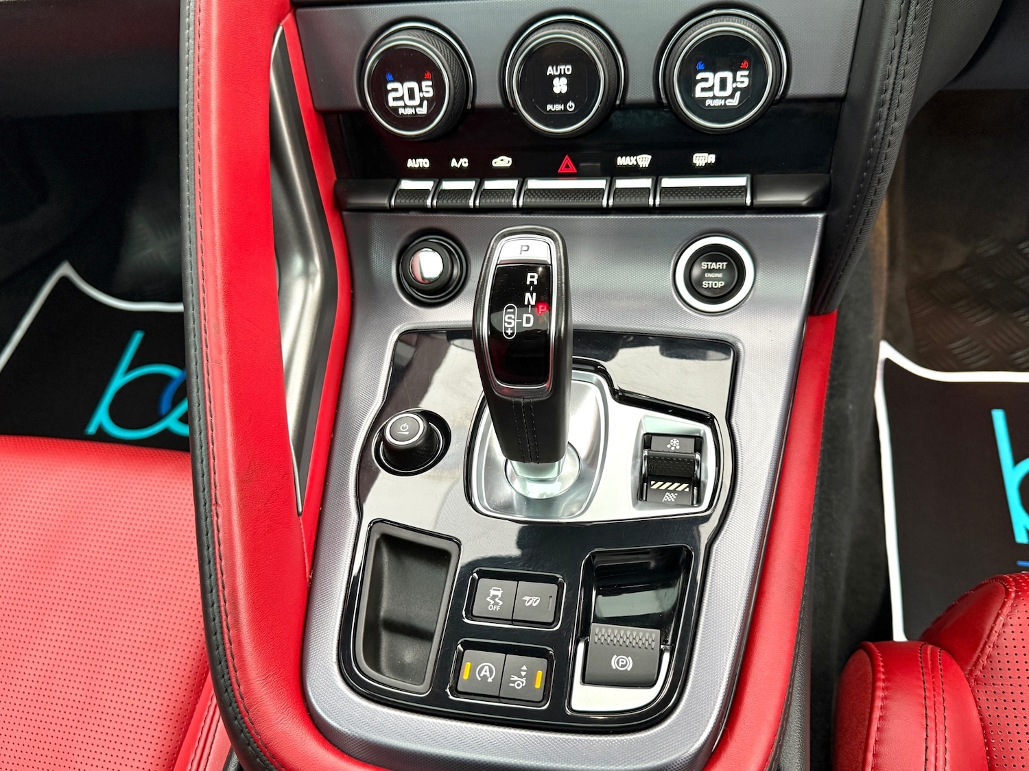 Used Jaguar F-Type 2018 for sale - 76455619: Photo 14