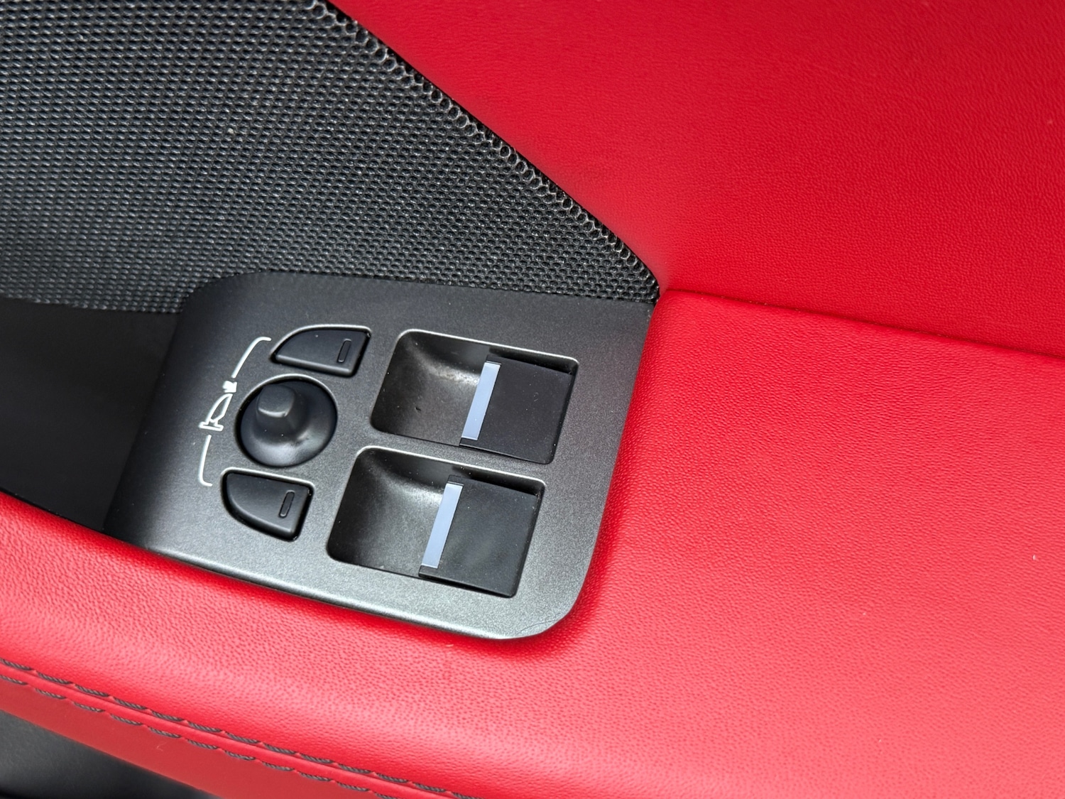 Used Jaguar F-Type 2018 for sale - 76455619: Photo 17