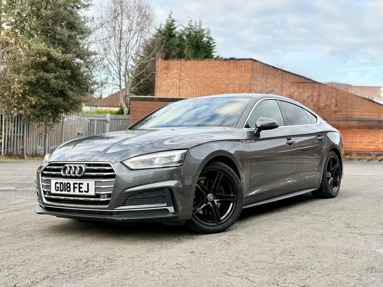 Used Audi A5 2018 for sale - 76605383: Photo 2