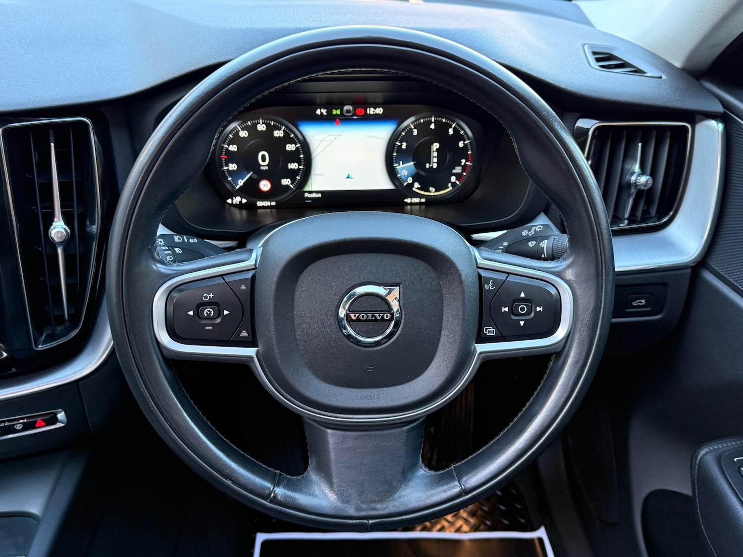 Used Volvo XC60 2019 for sale - 76656470: Photo 15