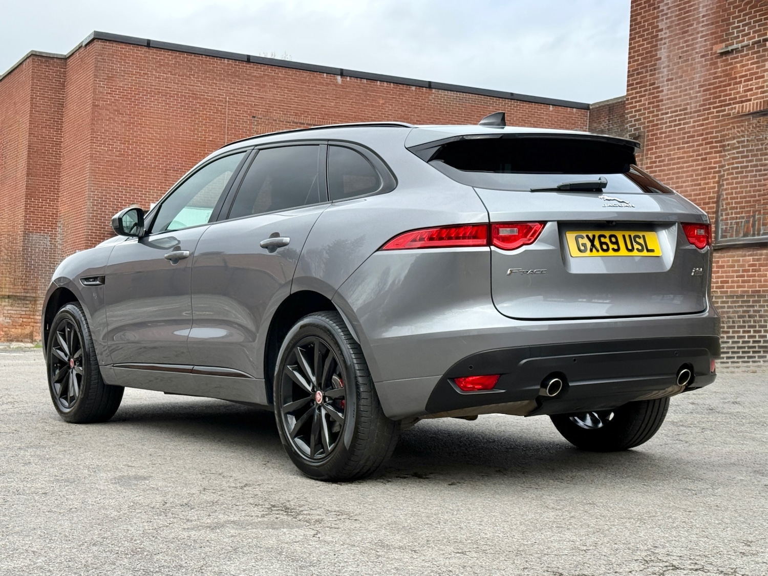Used Jaguar F-Pace 2019 for sale - 77910619: Photo 5