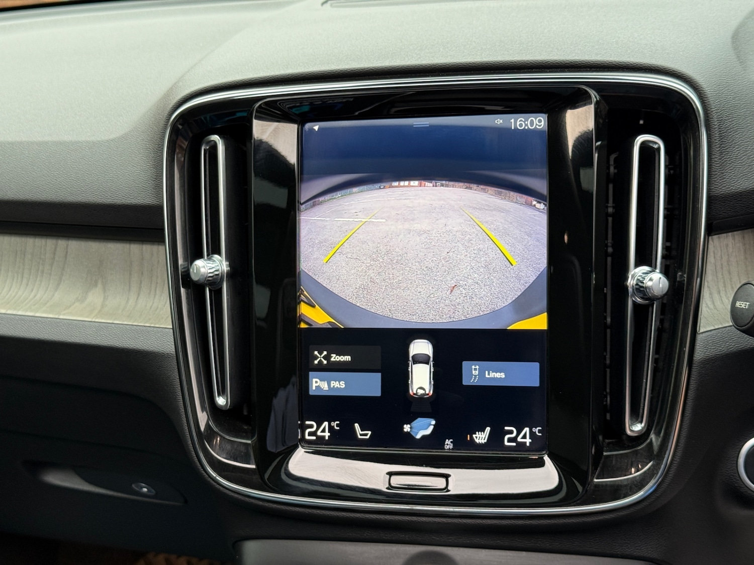 Used Volvo XC40 2019 for sale - 76455595: Photo 18