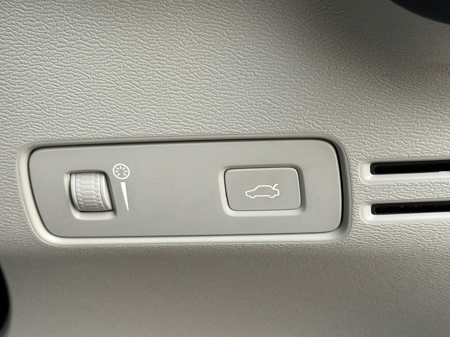 Used Volvo XC40 2020 for sale - 77052278: Photo 18