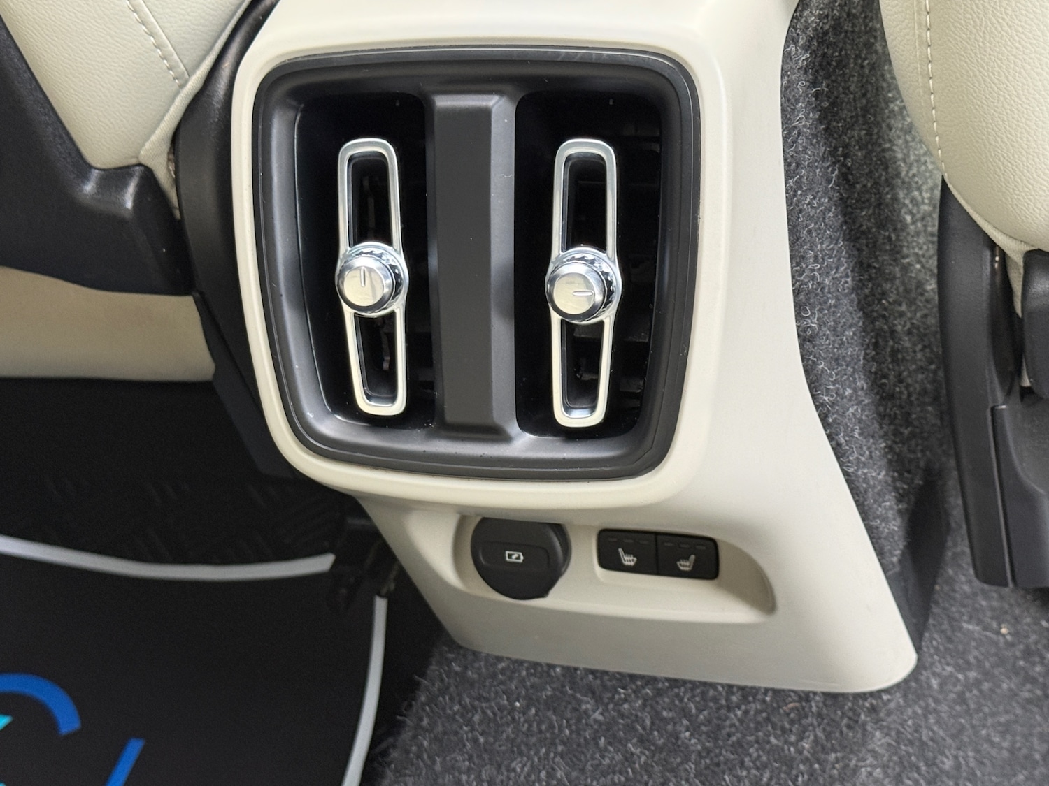 Used Volvo XC40 2020 for sale - 77052278: Photo 19