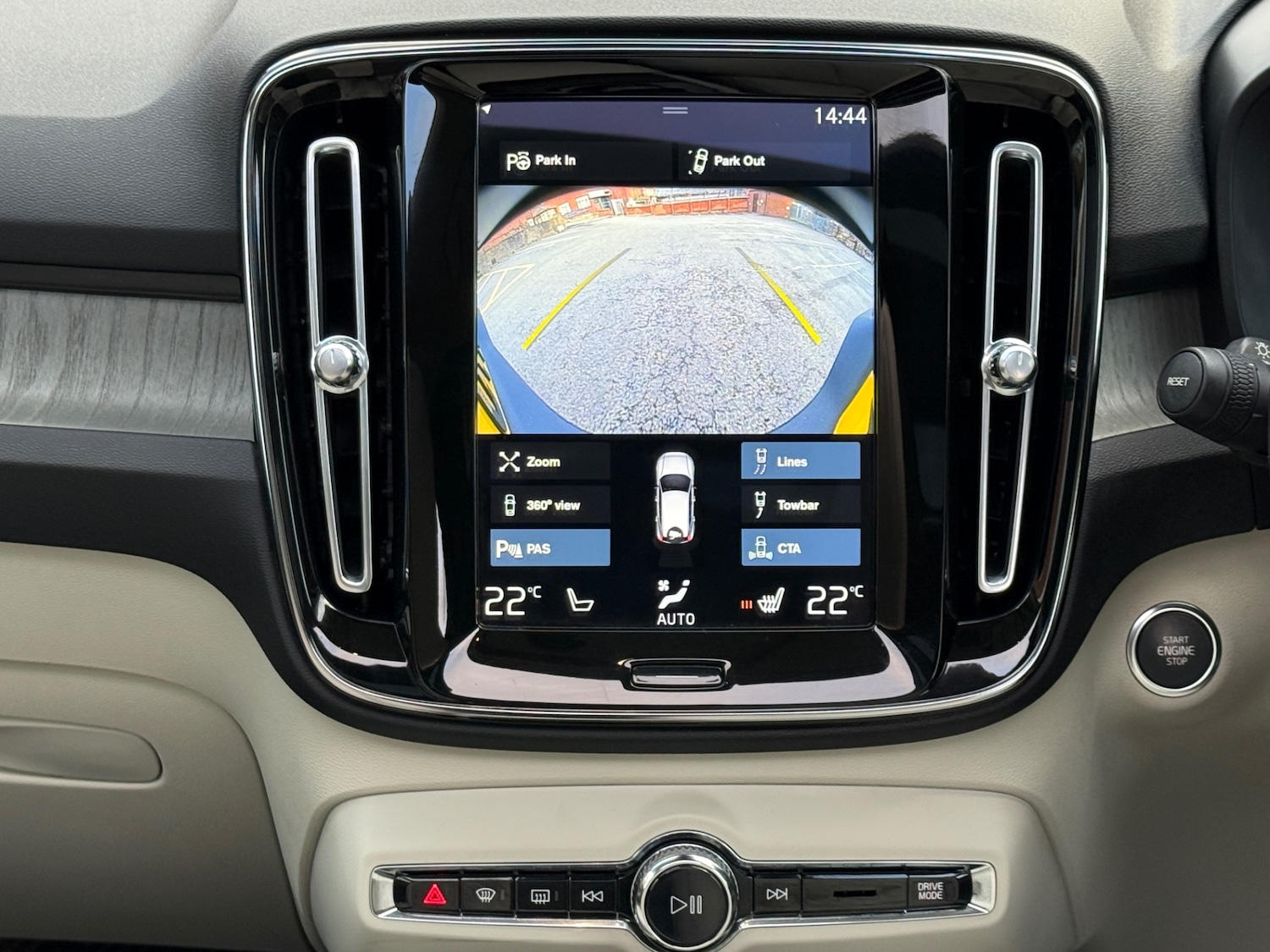 Used Volvo XC40 2020 for sale - 77052278: Photo 29