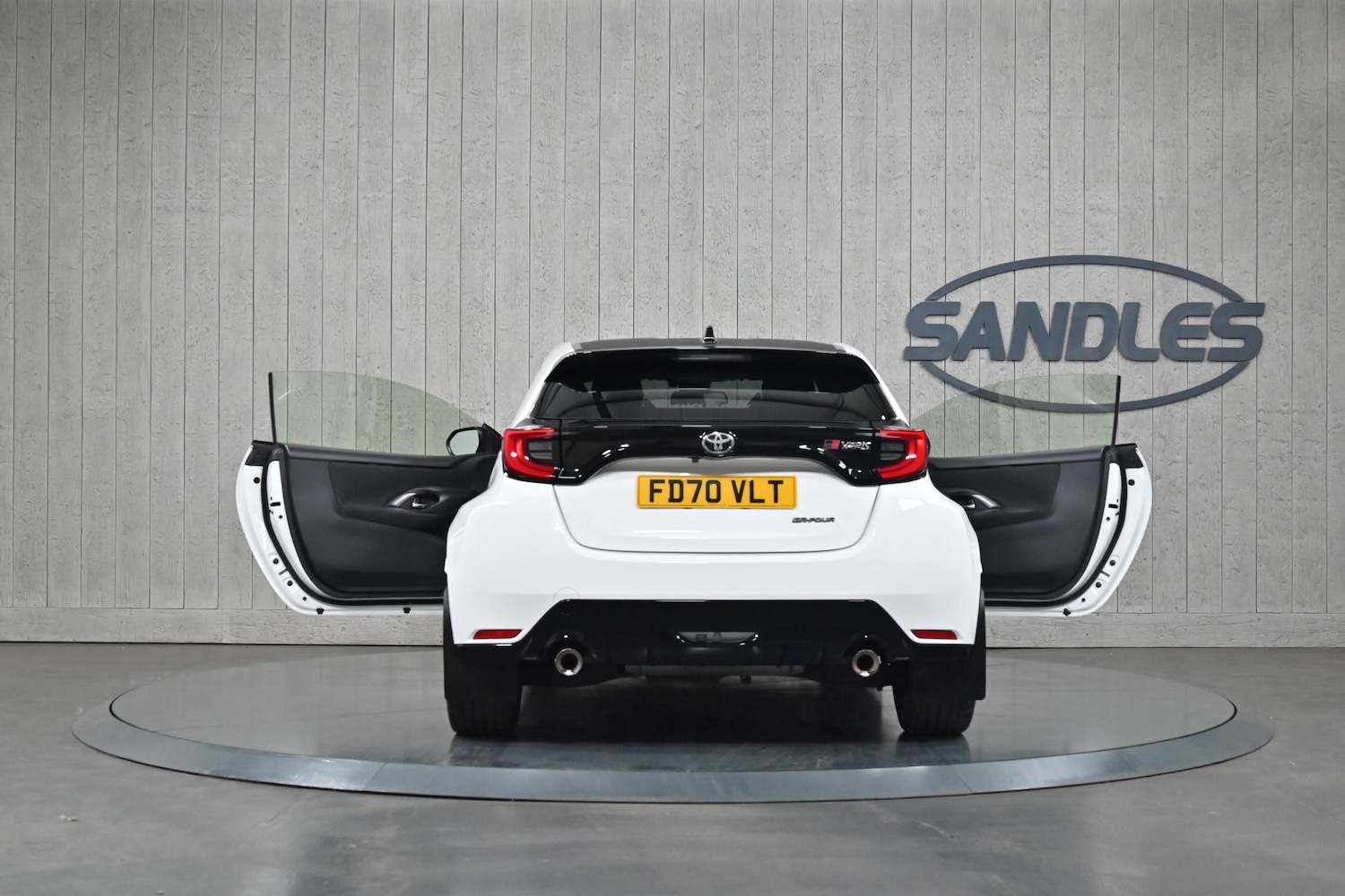 Used Toyota Yaris for sale - 77050194: Photo 13